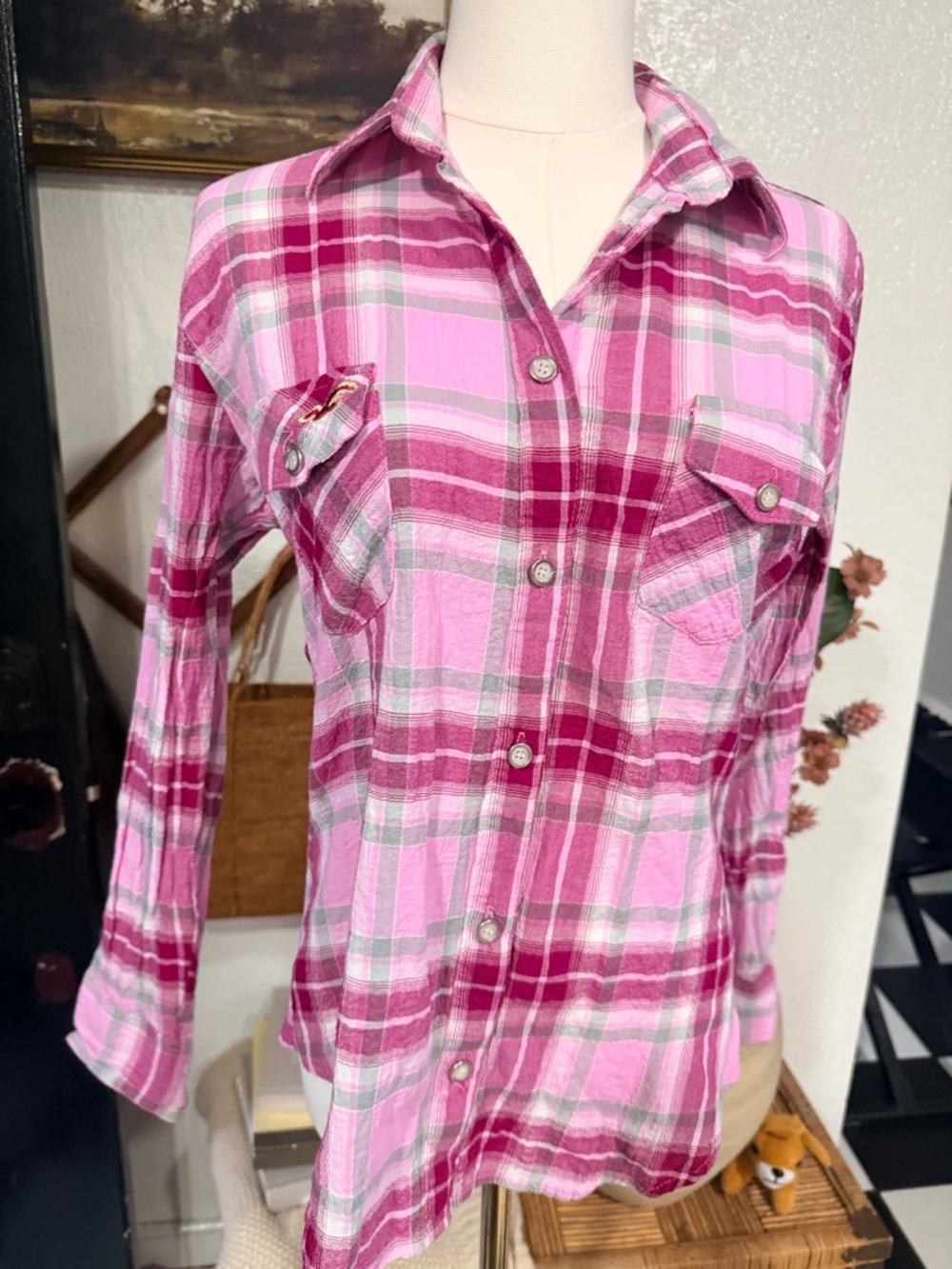 Hollister Pink and Magenta Plaid Button-Up Shirt